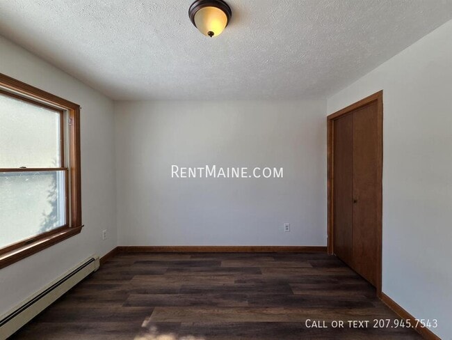 Building Photo - 7 Hartley St