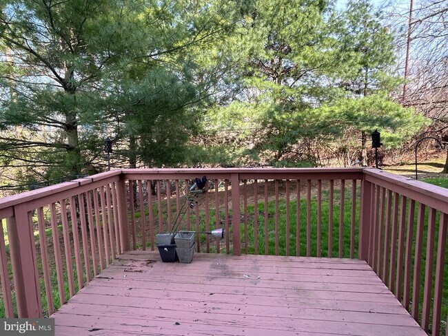 Building Photo - 445 Fort Hill Cir