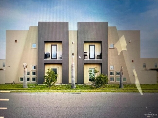 Primary Photo - 1308 Daffodil Ave