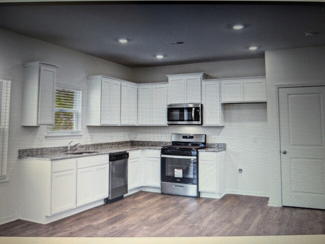 Building Photo - 7830 Moonbeam Ln