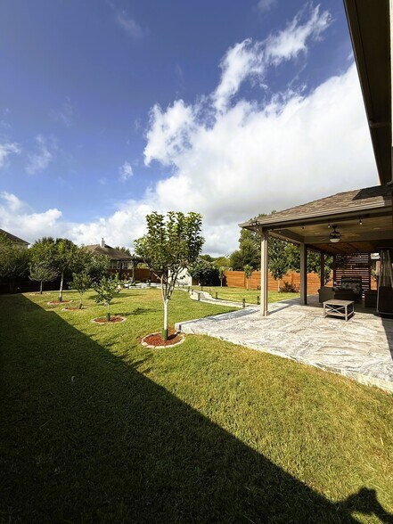 Building Photo - 178 Amber Oak Dr