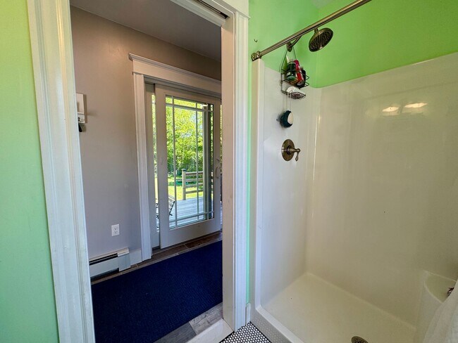 Building Photo - $3,900 - 3BD/2BA Single Family Home - Falmouth w/ Heated 2-Car Garage, W/D & Large Backyard! Avai...