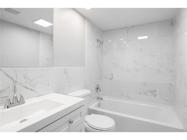 Building Photo - 19115 Homestead Cir