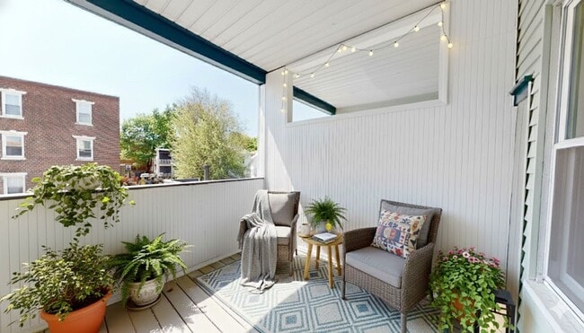 Building Photo - Beautiful 3 Bed with Parking in Salem