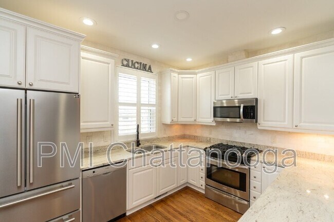 Building Photo - 515 Lindsay Ct