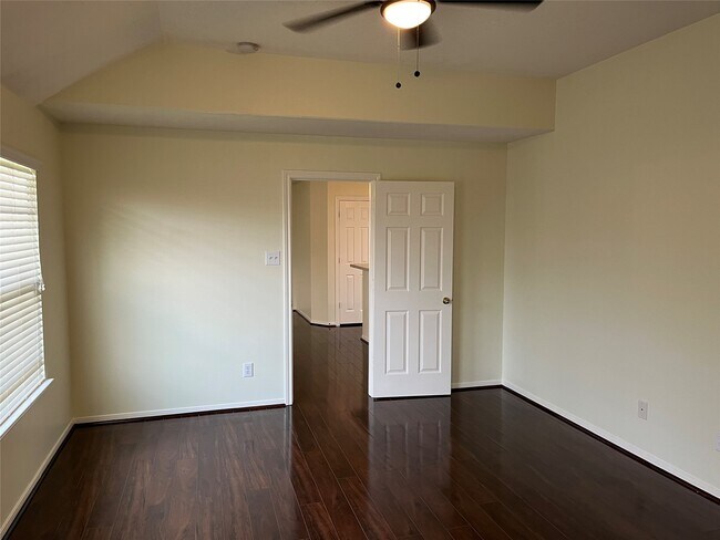 Building Photo - 2406 Laconia Ct