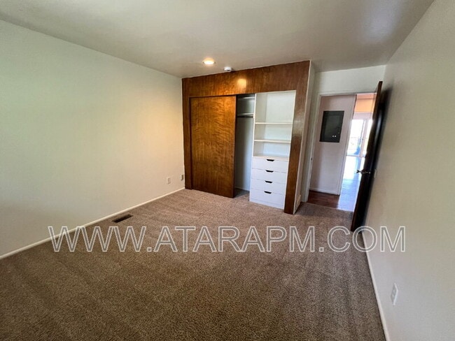 Building Photo - 270 2020 N