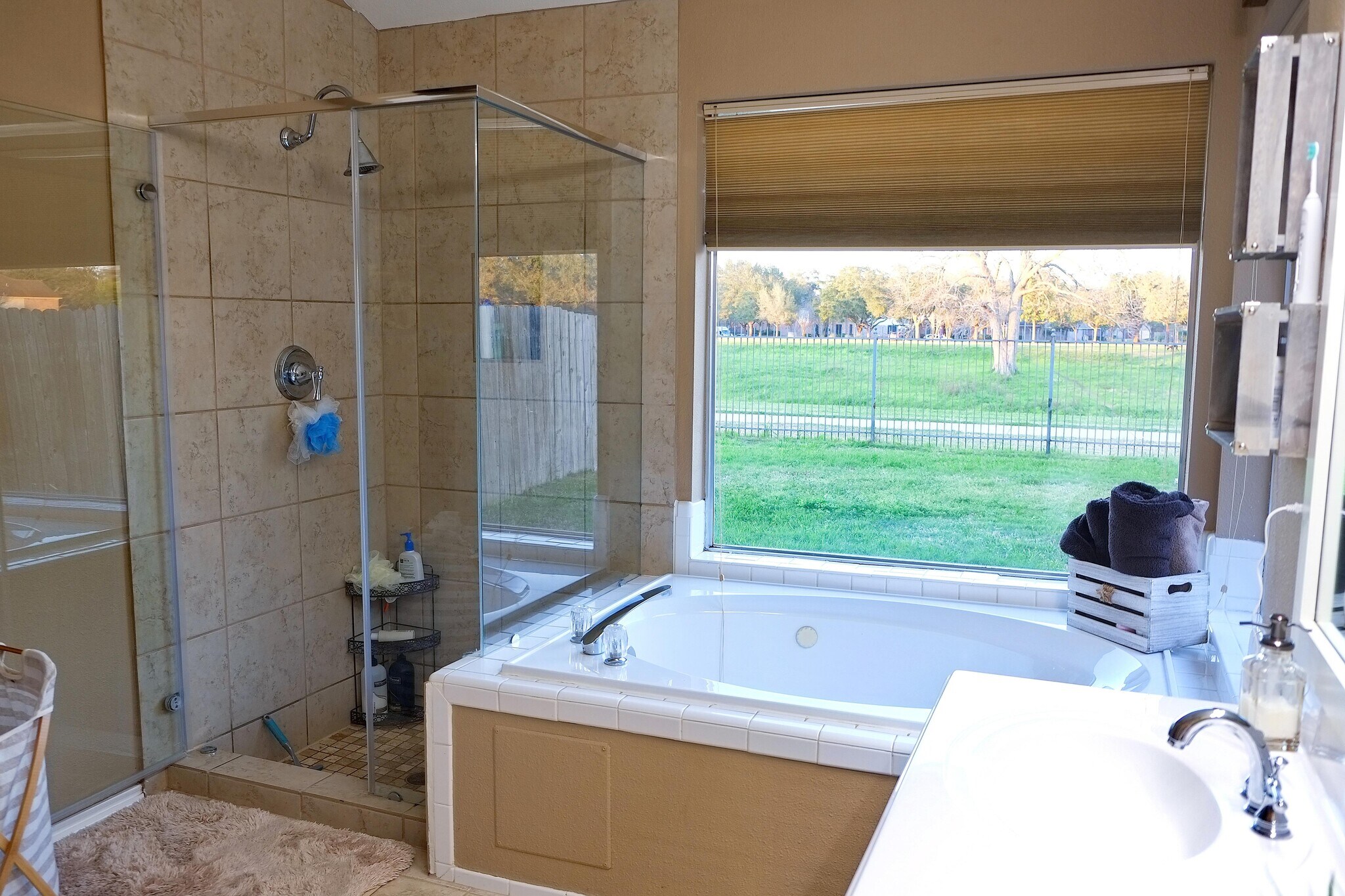 Primary Bath - 4622 Forest Home Dr