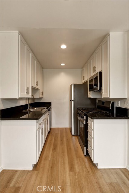 Building Photo - 6140 Whitsett Ave