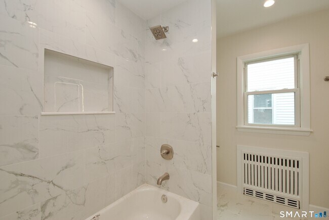 Building Photo - 306 Courtland Ave