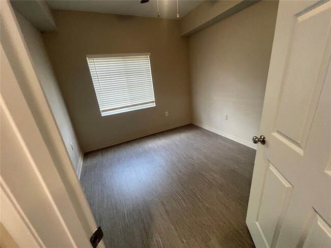 Building Photo - 6004 Portsdale Pl