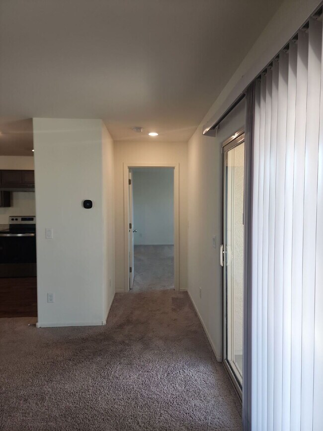Building Photo - "Spacious 4-Bedroom Oasis in Casa Grande w...