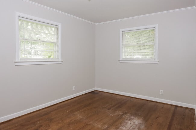 Building Photo - 3064 Guymar Rd