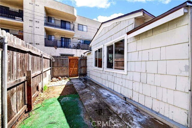 Building Photo - 13717 Yukon Ave