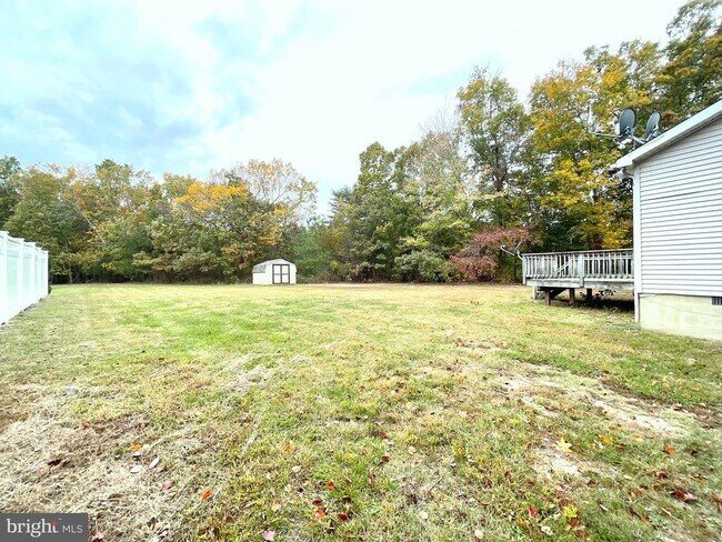 Building Photo - 494 Coster Rd