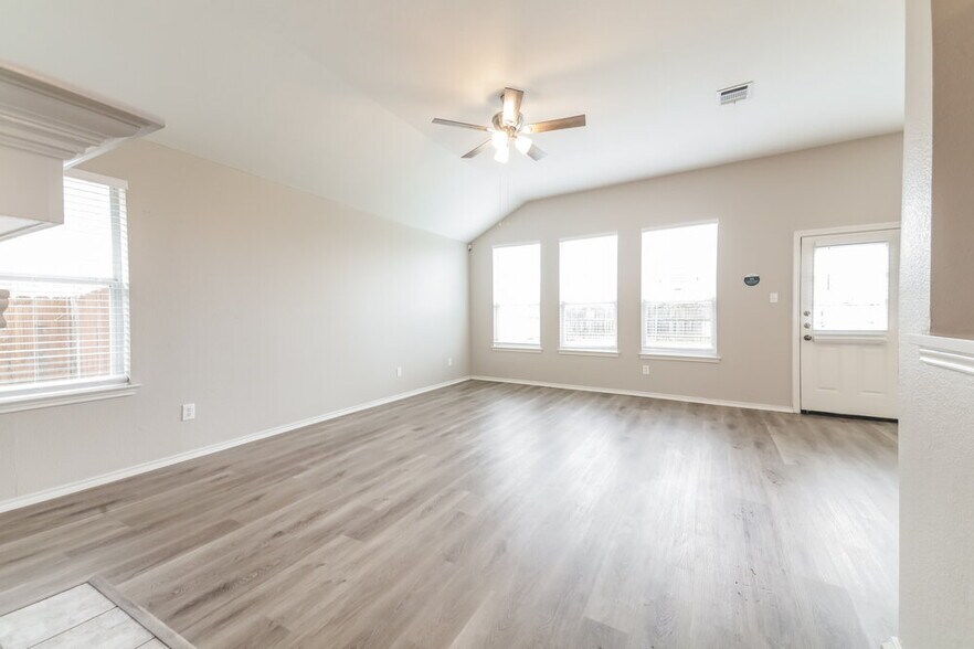 Building Photo - 506 Oxford Loop