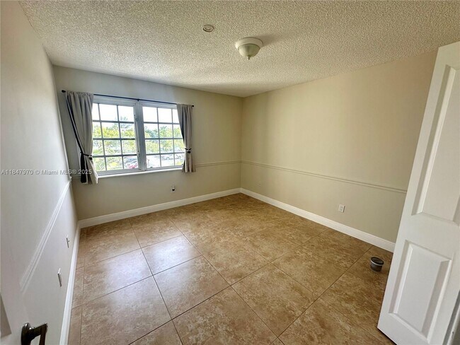 Building Photo - 21133 SW 85th Ave