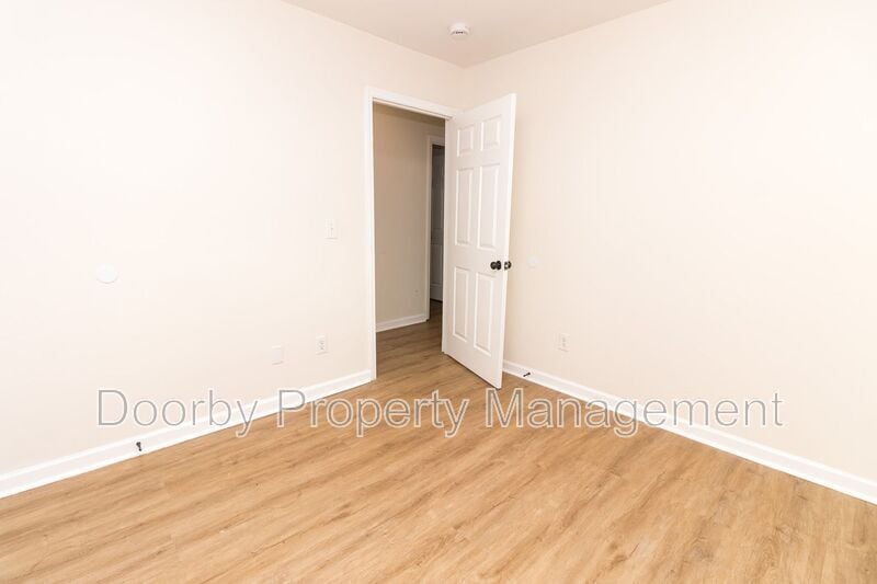 Building Photo - 2310 Cushman St