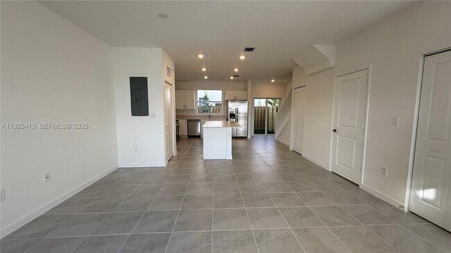 Building Photo - 1096 NW 2nd Ter