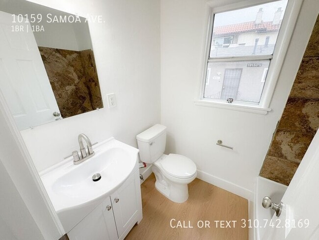 Building Photo - 10159 Samoa Ave