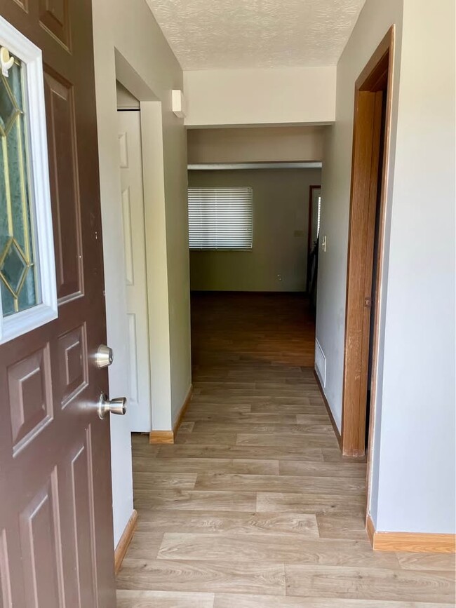 Front Hallway Entrance - 6379 Chippenhook Ct