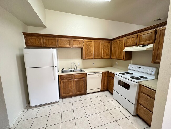 Building Photo - 3201 Conestoga Dr