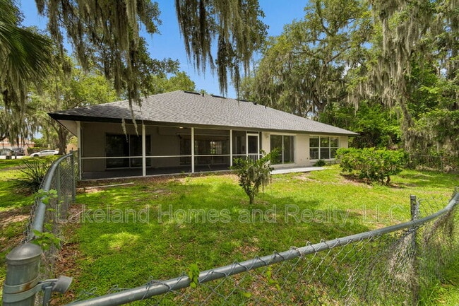 Building Photo - 95 Woodside Dr