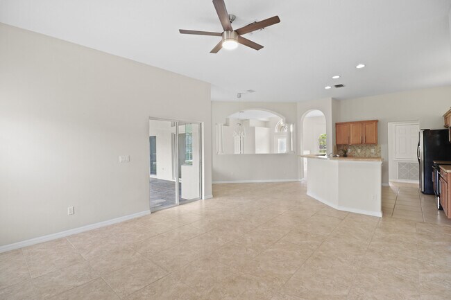 Building Photo - 5651 NW North Crisona Cir