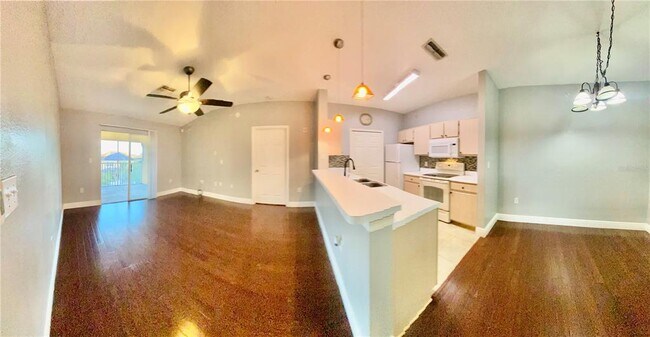 Building Photo - 5451 Vineland Rd