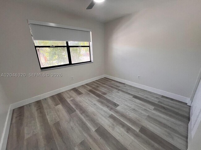 Building Photo - 2610 W 67th Pl