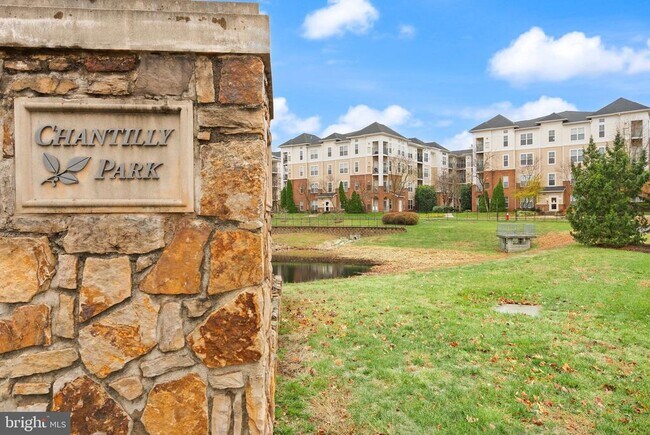 Building Photo - 3840 Lightfoot St