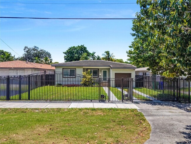 Primary Photo - 820 NW 31st Ave