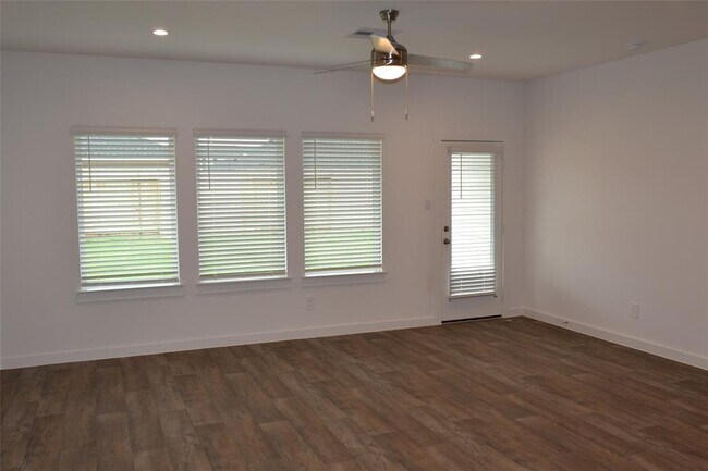 Building Photo - 1607 Portorosso Dr