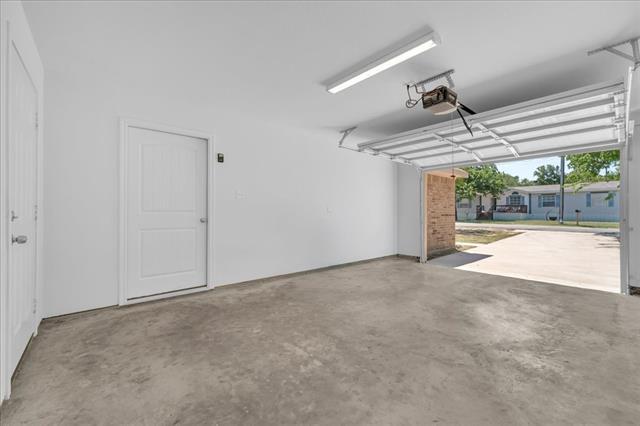 Building Photo - 808 SW 24th St
