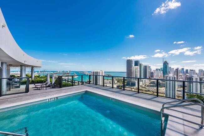 Building Photo - 1600 NE 1st Ave