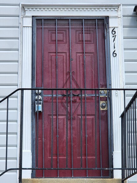 Front Door - 6716 Milltown Ct