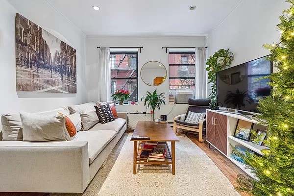 Building Photo - 375 3rd Ave