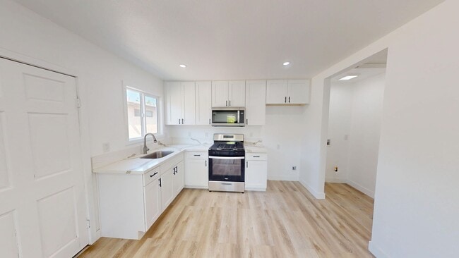 Building Photo - Ave55 Apartments