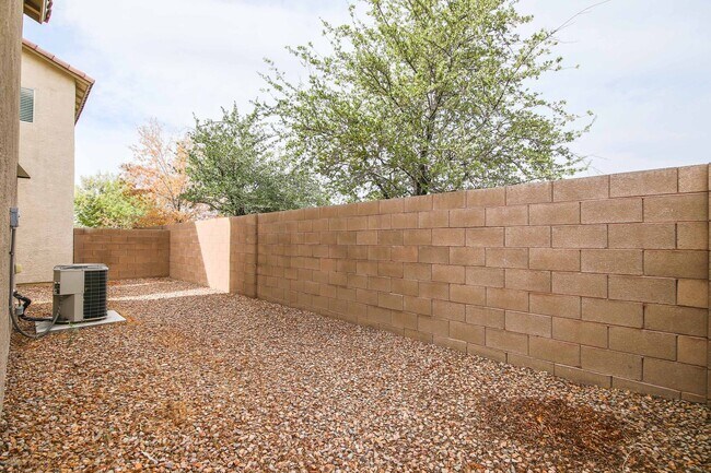 Building Photo - 7204 Platinum Peak Ave