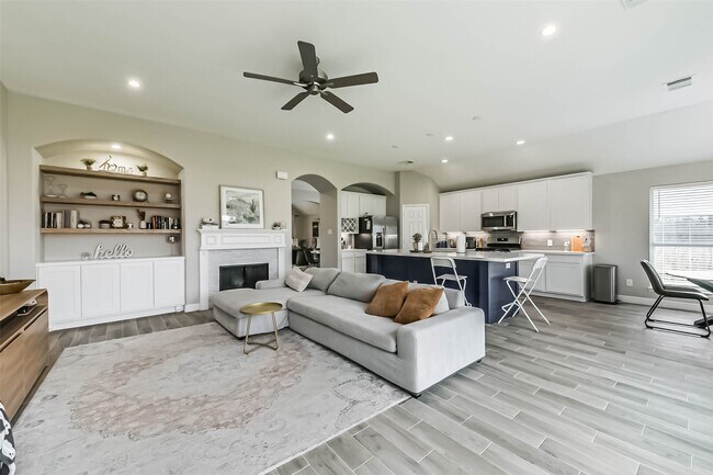 Building Photo - 10303 Stanbrook Dr