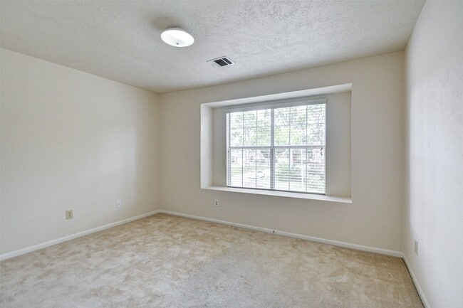 Building Photo - 14222 Heather Falls Way