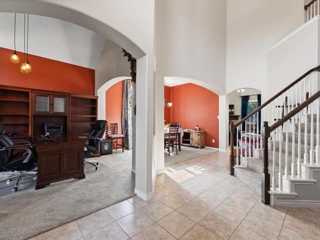 Building Photo - 654 Plum Dr