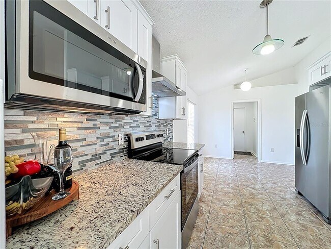 Building Photo - 3155 Atwater Dr