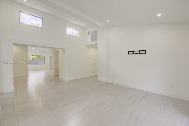 Building Photo - 5895 SW 50th Terrace