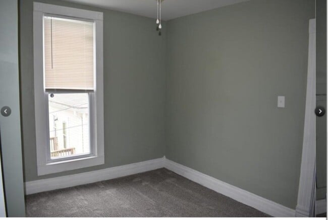 Building Photo - 2001 Mitchell Ave