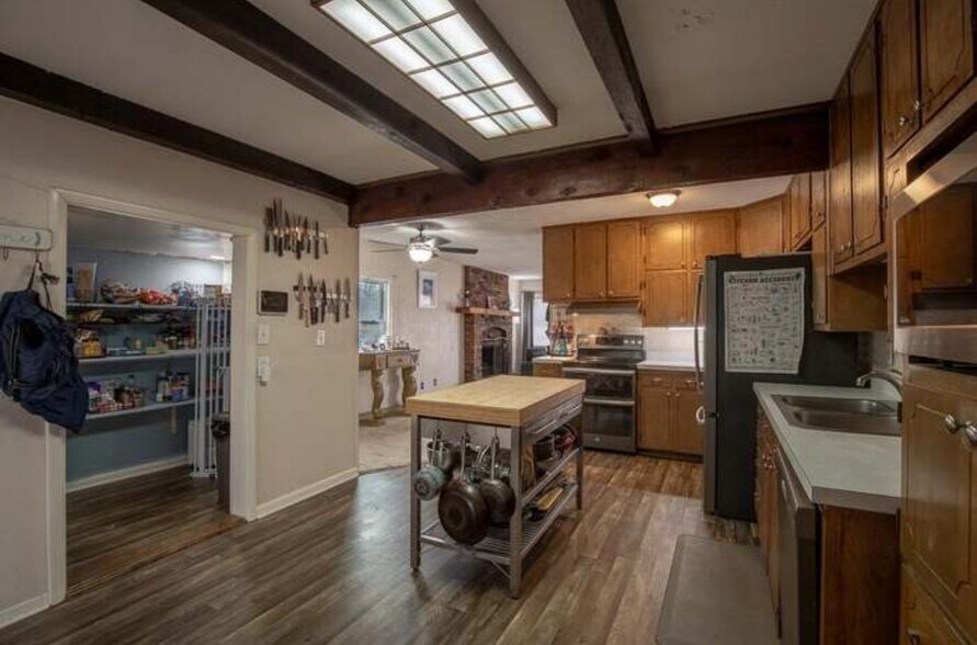 Building Photo - 7704 E 50th Terrace