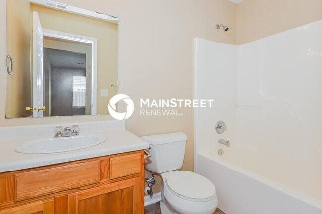 Building Photo - 3 Bedroom Pet-Friendly Home in Indianapolis, IN with Main Street Renewal