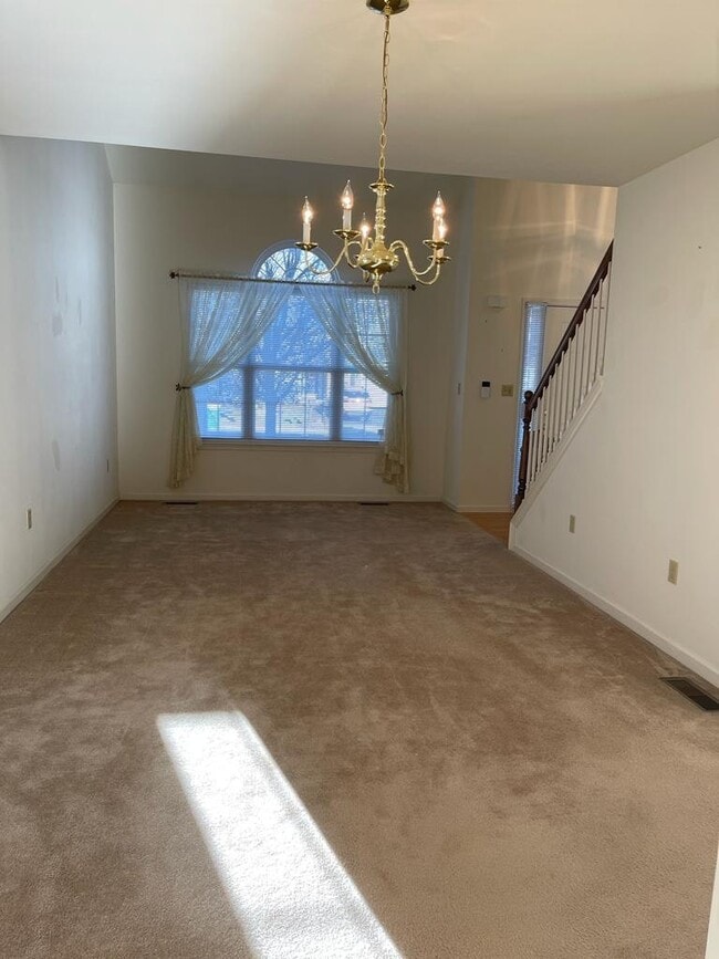 Building Photo - 1588 Kennington Ln