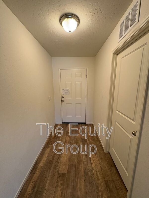 Building Photo - 2134 E Delta Ct