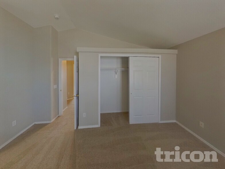 Building Photo - 6855 Fountain Vista Cir